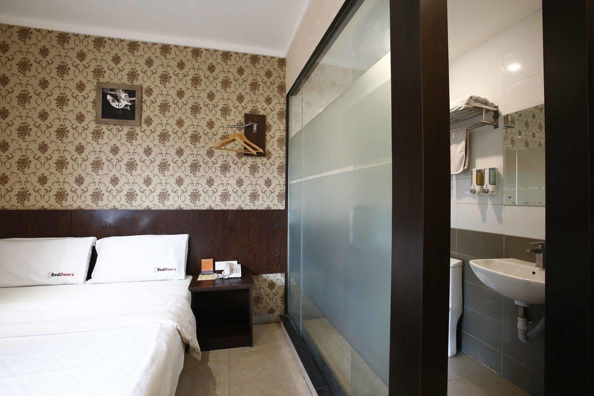 Reddoorz @ Gajah Mada Jacarta Exterior foto
