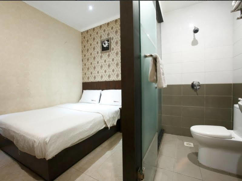 Reddoorz @ Gajah Mada Jacarta Exterior foto